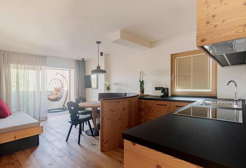 דירת חדר, Wanderhotel Teiserhof