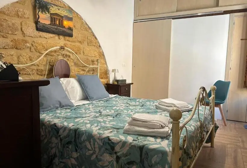 اتاق استاندارد, Home Via Neve Historical Centre