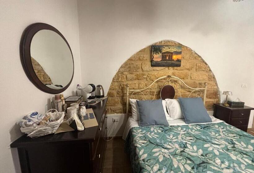 غرفة قياسية, Home Via Neve
