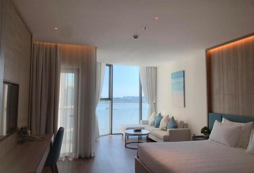 استودیوی استاندارد با چشم‌انداز دریا, Ala Carte Hạ Long