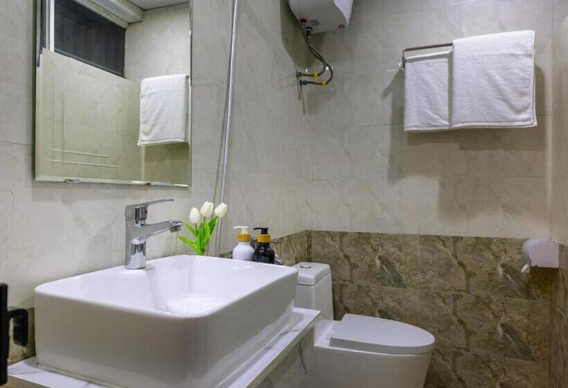 اتاق استاندارد چهار تخته, Cat Ba Hongkong