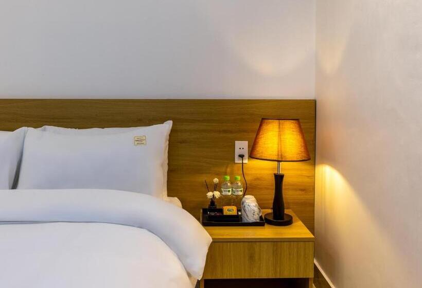 اتاق استاندارد, Cat Ba Hongkong