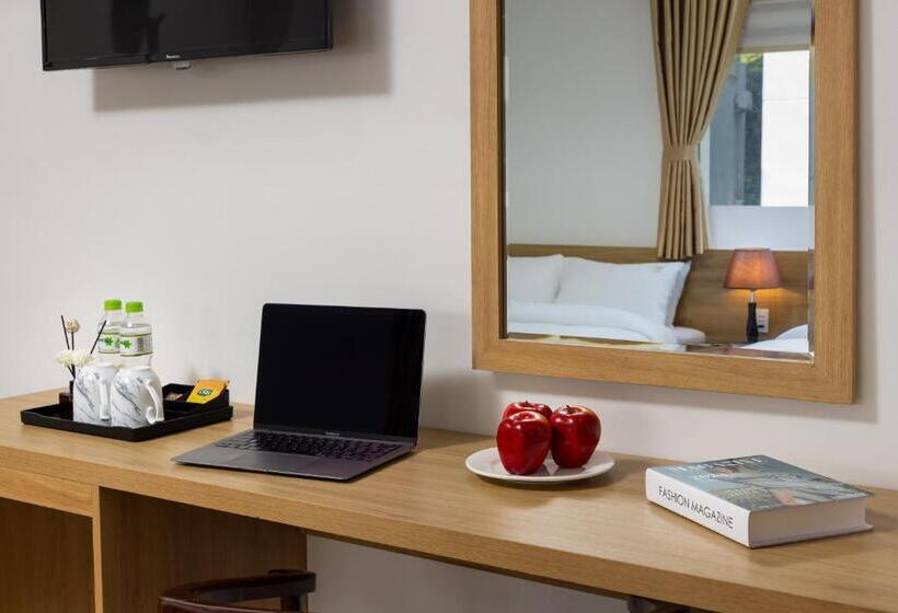 اتاق استاندارد چهار تخته, Cat Ba Hongkong