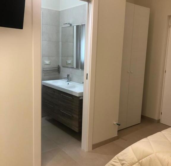 اتاق استاندارد چهار تخته, Palèat Manduria