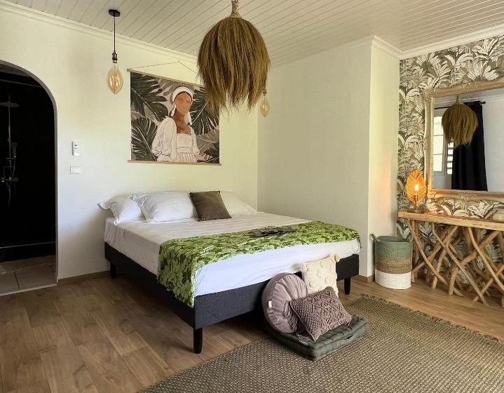 اتاق استاندارد با تراس, Maison Taina