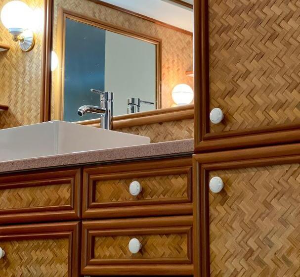 اتاق استاندارد چهار تخته, Maison Taina