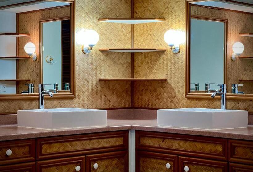 اتاق استاندارد چهار تخته, Maison Taina