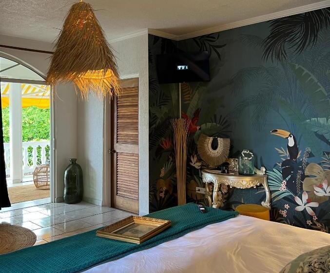 اتاق استاندارد چهار تخته, Maison Taina