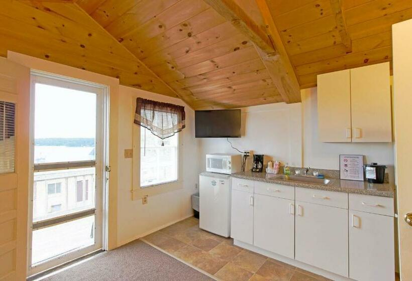 غرفة قياسية رباعية, Half Moon Motel & Cottages