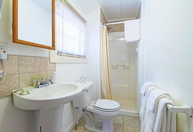 غرفة عائلية, Half Moon Motel & Cottages