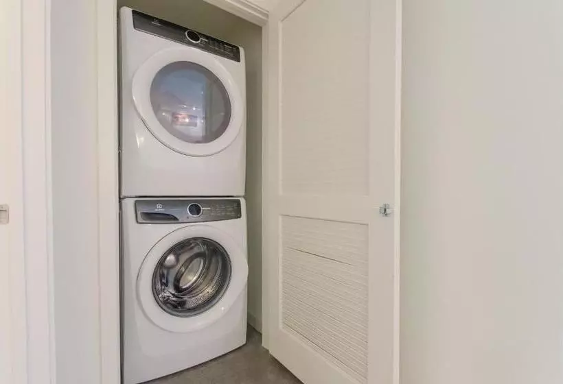 ２ベッドルームアパートメント, Modern Apartment Rentals