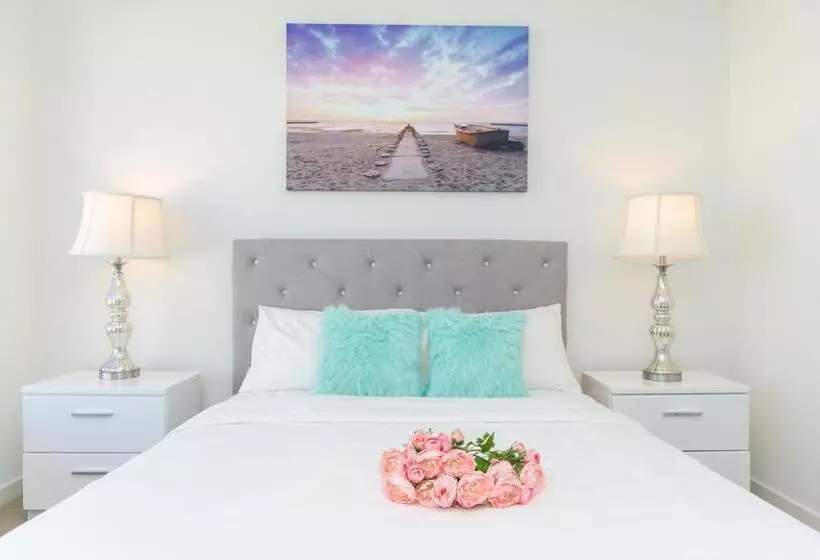 ２ベッドルームアパートメント, Modern Apartment Rentals