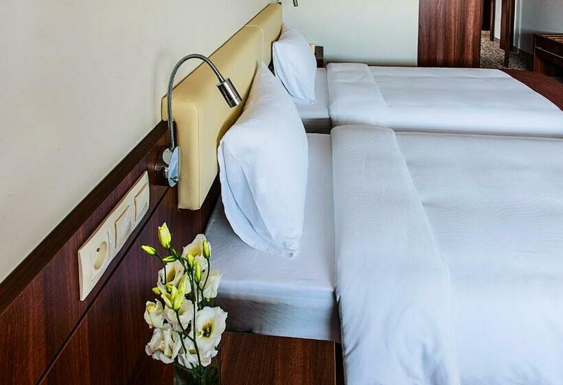 コンフォートルーム, Antonio Conference