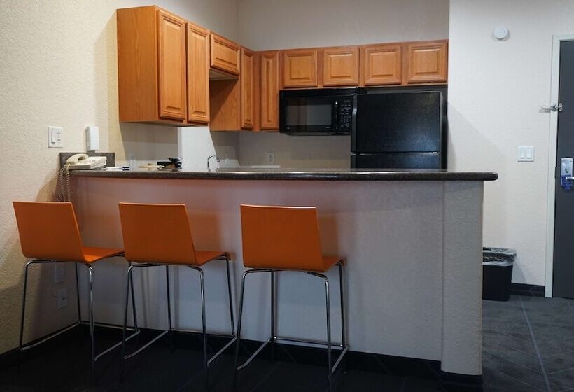 סוויטה מותאמת לאדם עם מוגבלויות, Best Western Lubbock West Inn & Suites