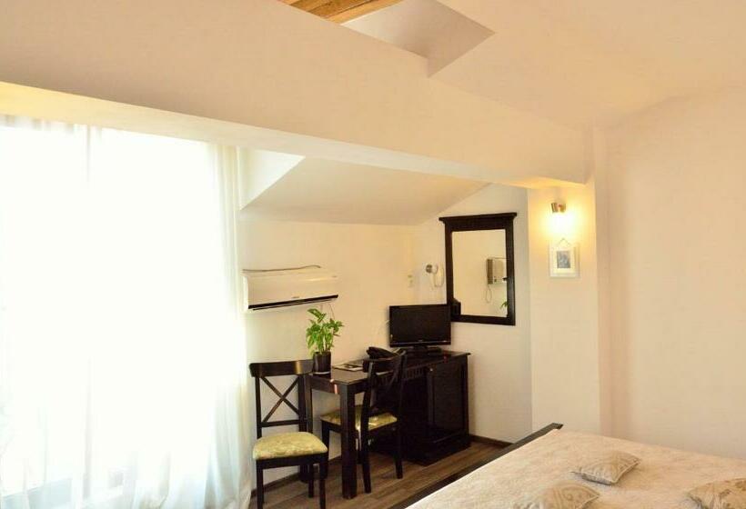 Номер Стандарт, Belleville