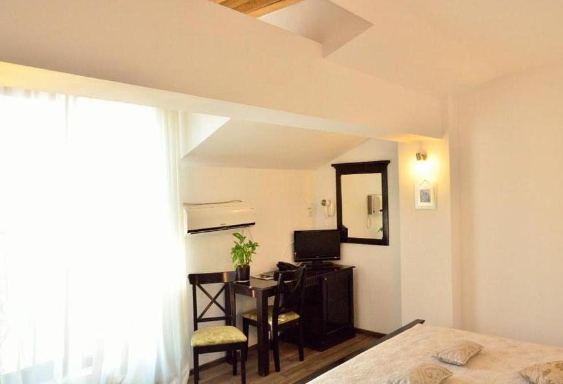 Номер Стандарт, Belleville