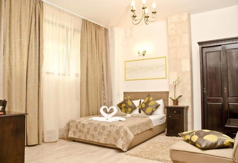 Семейный Номер, Belleville