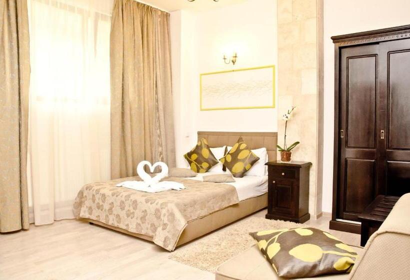 Семейный Номер, Belleville