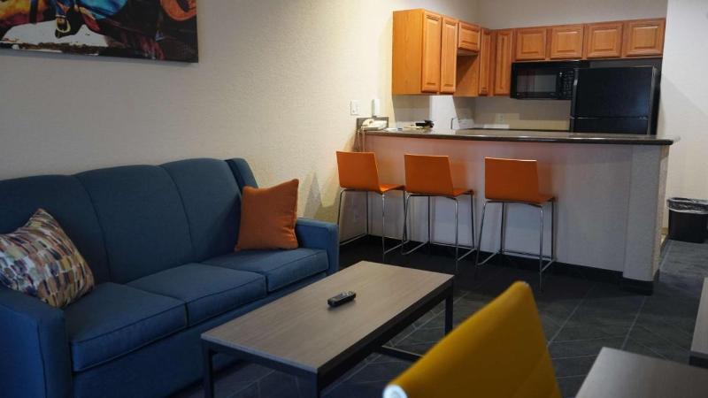 מיטת קינג בסוויטה, Best Western Lubbock West Inn & Suites