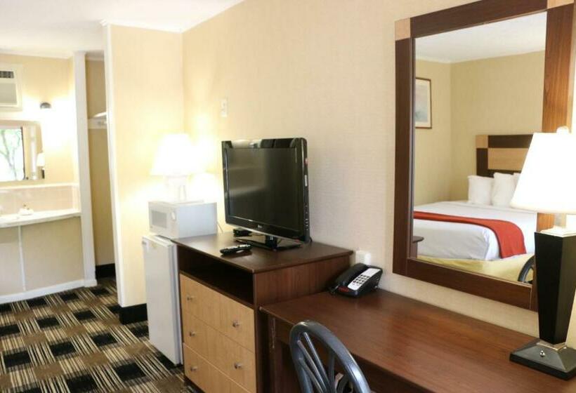 스탠다드 룸 산 전망, Castlewood Inn