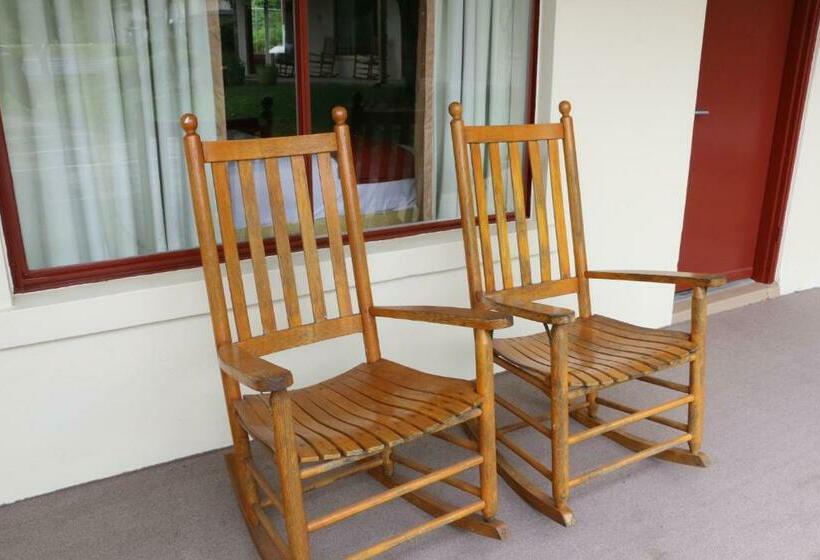 스탠다드 룸 킹사이즈 침대, Castlewood Inn