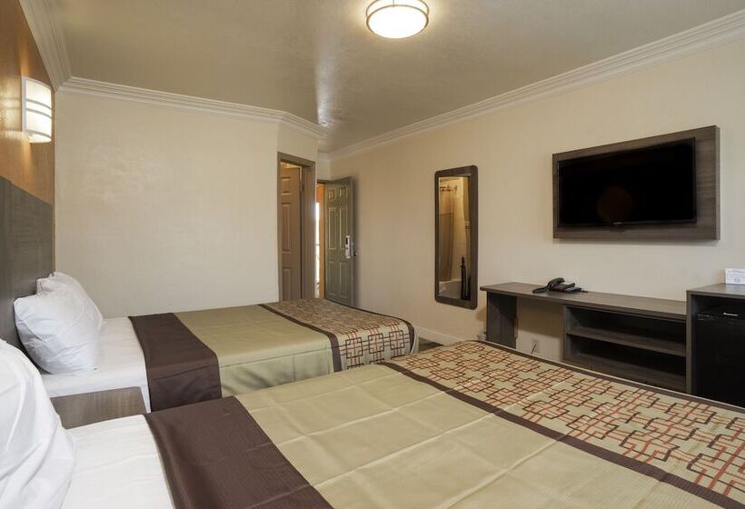 غرفه قياسيه سريرين مزدوجين, Economy Inn Hollywood