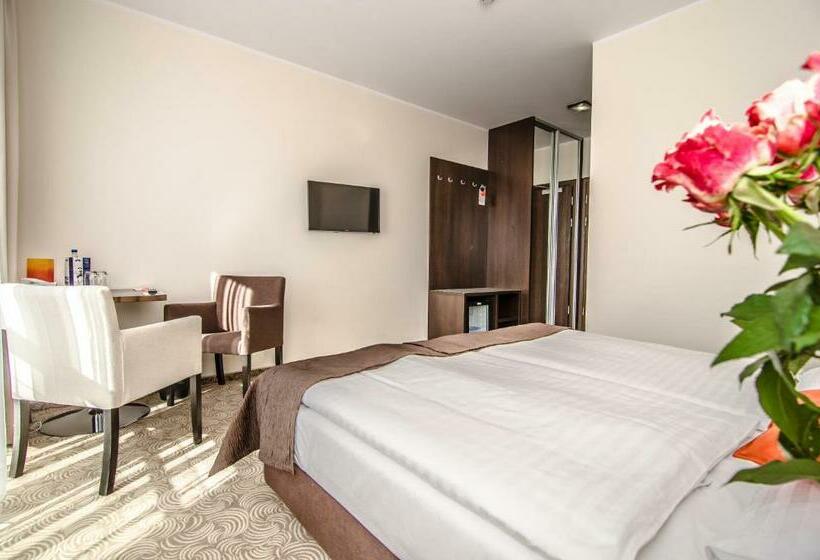 Quarto Estandar com Vistas, Emocja Spa