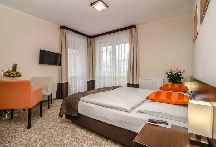 اتاق استاندارد با چشم‌انداز دریاچه, Emocja Spa