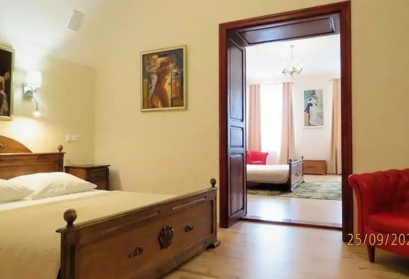 سوئیت 2 خوابه, Euro Apart