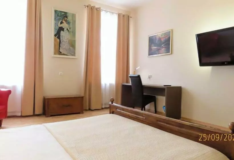 سوئیت 2 خوابه, Euro Apart