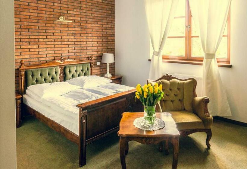 スタンダードルーム, Folwark Stara Winiarnia