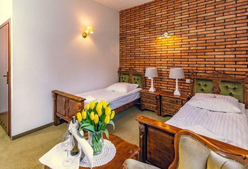 スタンダードルーム, Folwark Stara Winiarnia