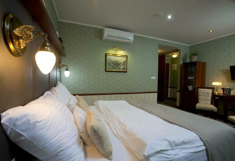 غرفة قياسية, Golden Eagle