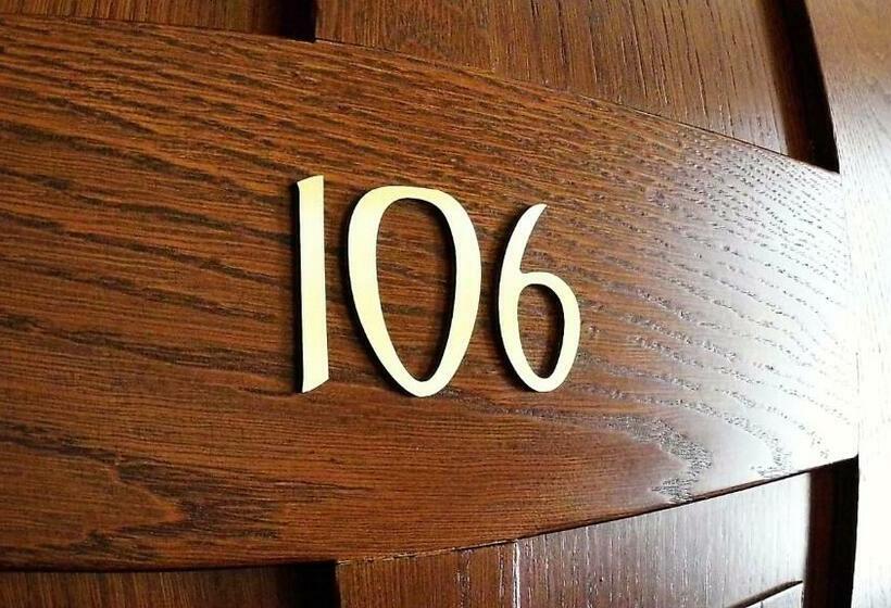 غرفة ديلوكس, Golden Eagle