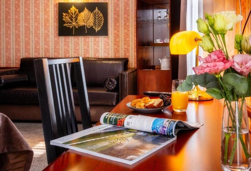 غرفة ديلوكس, Golden Eagle