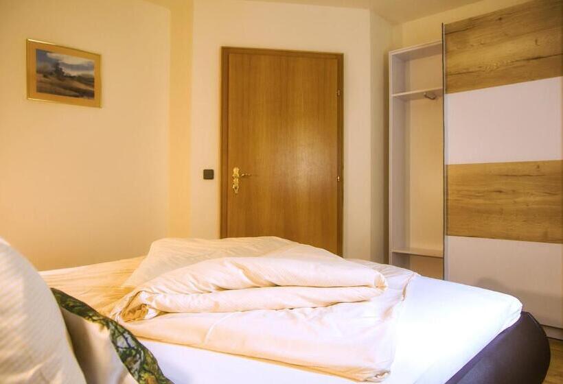 آپارتمان 1 خوابه با بالکن, Gästehaus Götz