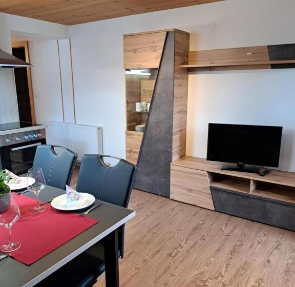 Апартаменты 1 Спальня с Видом, Haus Regina