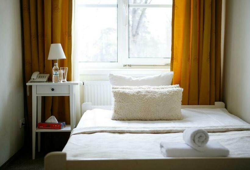 اتاق استاندارد یک نفره, Jabłoń Lake Resort