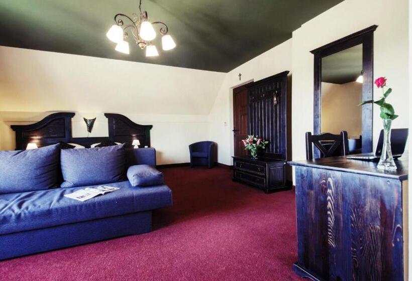 דירת חדר, Kasztel