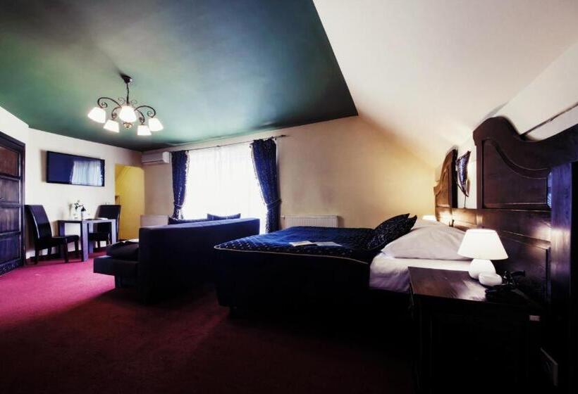 דירת חדר, Kasztel