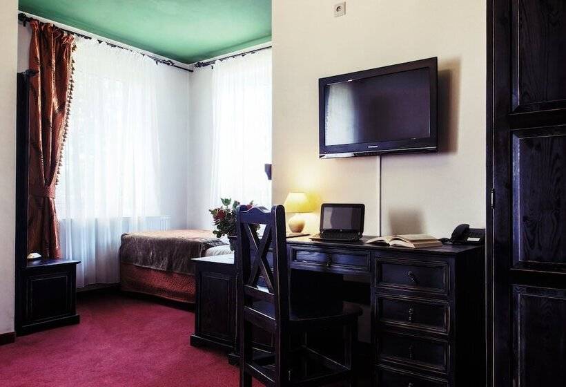 חדר סטנדרט, Kasztel