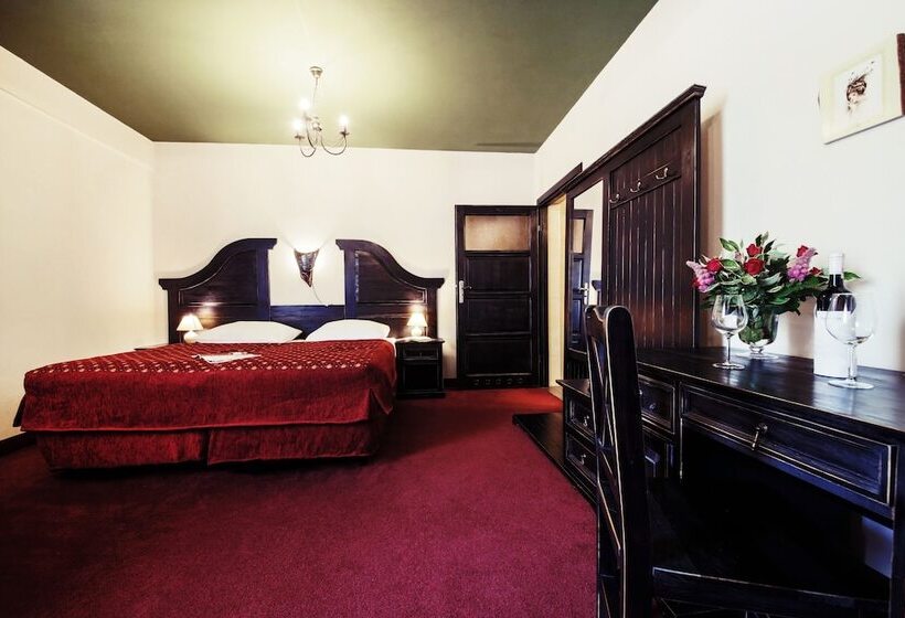 חדר סטנדרט, Kasztel