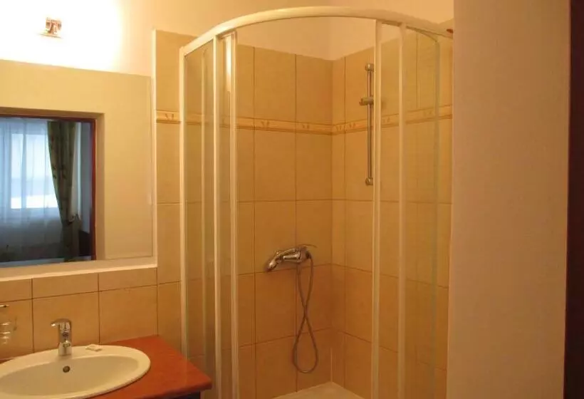 スタンダードシングルルーム, Klinika Młodości Medical Spa