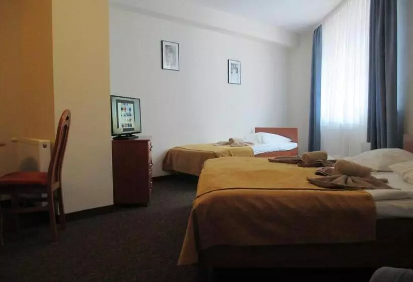 エコノミートリプルルーム, Klinika Młodości Medical Spa