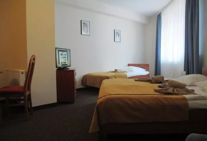 エコノミートリプルルーム, Klinika Młodości Medical Spa