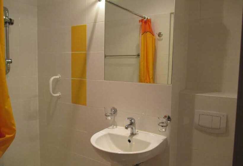 이코노미 룸, Klinika Młodości Medical Spa