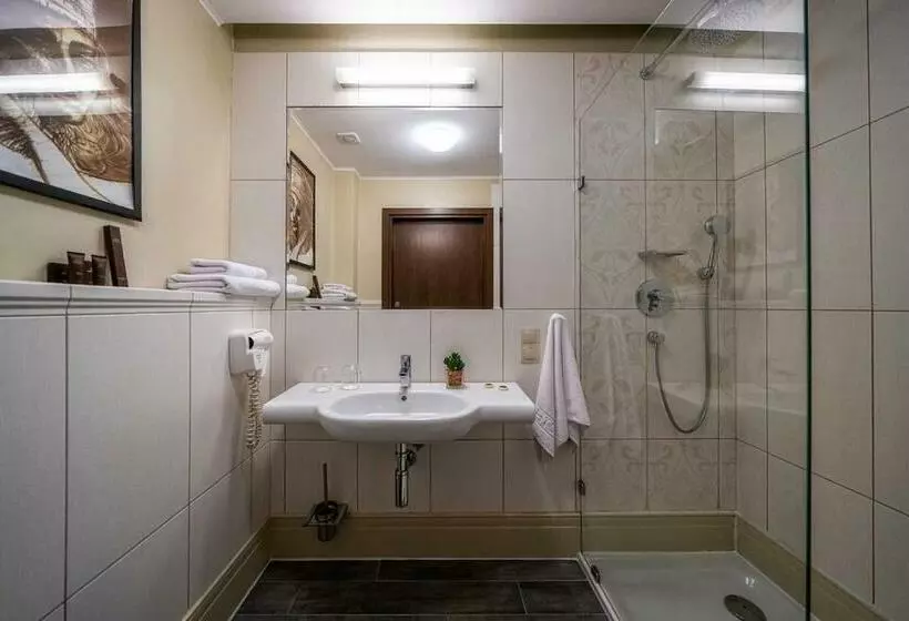 اتاق استاندارد یک نفره, Korona