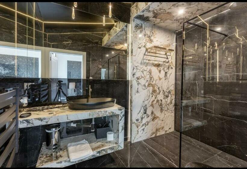 Номер Deluxe с Террасой, Monte Carlo Boutique