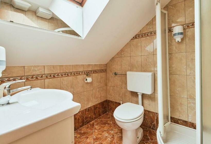 آپارتمان 1 خوابه با بالکن, Rooms & Restaurant Ostarija