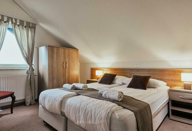 آپارتمان 1 خوابه با بالکن, Rooms & Restaurant Ostarija